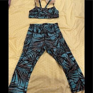Lululemon forest sports sets